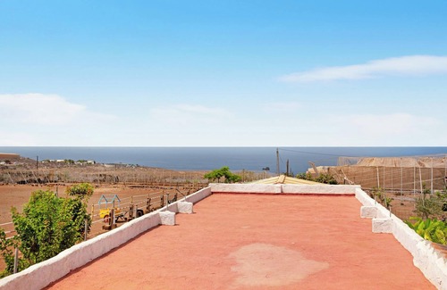 Adeje Villa | Holiday Finca Tenplata with Sea View, Wi-Fi, Garden & Terrace