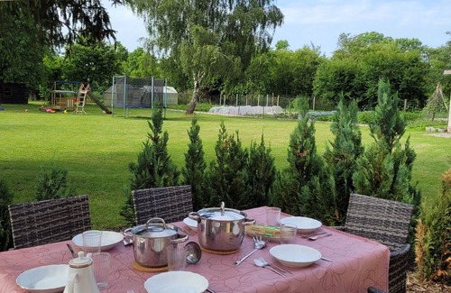 Dobbin-Linstow Apartment | Holiday flat in the countryside