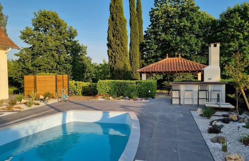 Blis-et-Born House | Holiday Home in Blis et Born, Near Perigueux, Dordogne - Large Heated Swimming