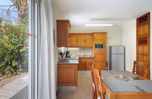 Puerto Naos House | Holiday Home 'Moijama 6' with Sea View, Shared Pool and Wi-Fi