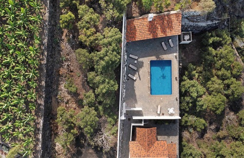 Puerto Naos House | Holiday Home 'Moijama 6' with Sea View, Shared Pool and Wi-Fi