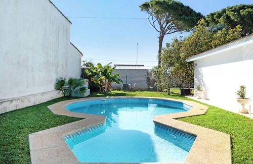 Barrio Nuevo House | Holiday Home 'Villa Disfrutones' with Private Pool, Terrace and Garden