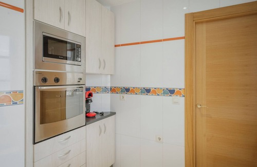 Villalcazar de Sirga House | Holiday Home 'Do Camino' with Private Terrace, Balcony and Wi-Fi