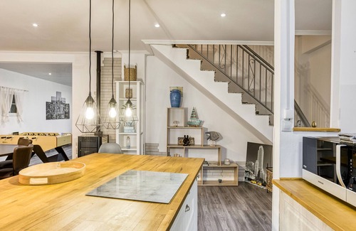 Mont Barbat House | Holiday Home 'Casa Piscina - 10km Lloret De Mar' with Pool and Air Conditioning