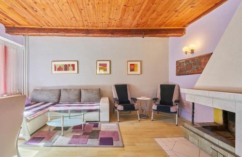 Cerny Dul House | Holiday Home Černý Důl by Interhome