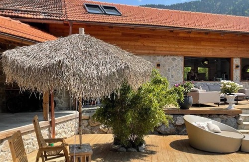 Bayrischzell House | Holiday Home "Alpen Lounge Bayrischzell" with Mountain View, Private Pool and Wi-Fi