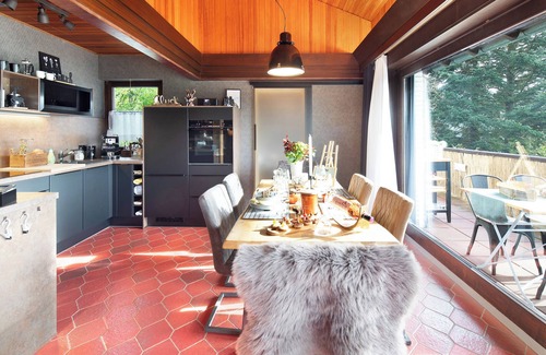 Waldeck House | Holiday Home 'AusZeyt Edersee Für Zwei' with Private Terrace, Garden and Wi-Fi