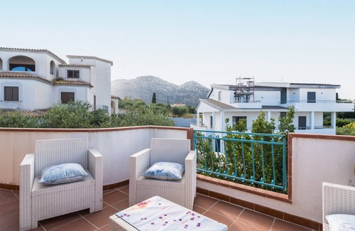 Orosei House | Holiday Home 'Azzurra' with Sea View, Private Terrace and Wi-Fi
