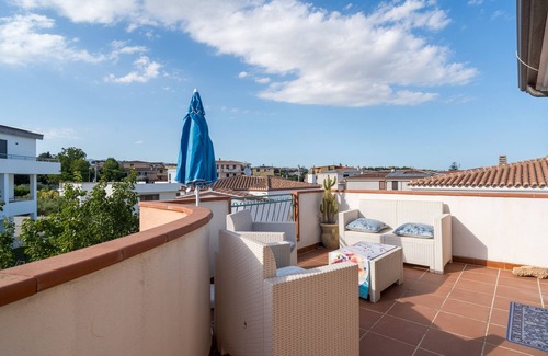 Orosei House | Holiday Home 'Azzurra' with Sea View, Private Terrace and Wi-Fi