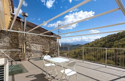 Ricco del Golfo di Spezia House | Holiday Home 'Campagna 5 Terre' with Mountain View, Wi-Fi and Air Conditioning