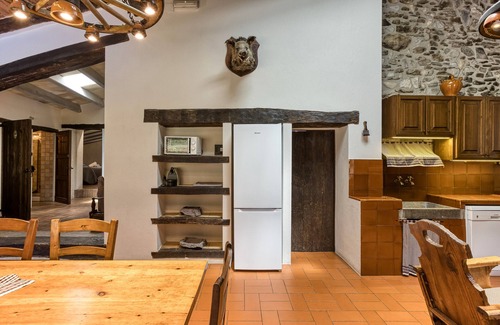 Merlant House | Holiday Home 'Can Soler De Merlant I' with Mountain Views, Shared Pool and Wi-Fi