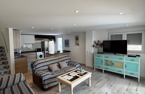 Punta Umbria House | Holiday Home 'Casa Alhamar' with Private Pool, Wi-Fi and Air Conditioning