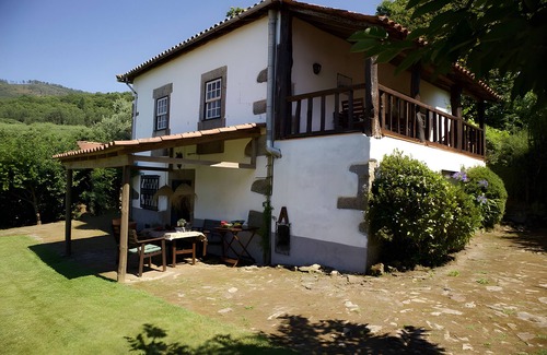 Ponte de Lima House | Holiday Home 'Casa Da Oliveira' with Mountain View, Private Pool and Private Terrace