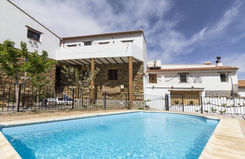 Laroya House | Holiday Home 'Casa Rural San Marcos' with Mountain View, Shared Pool and Wi-Fi