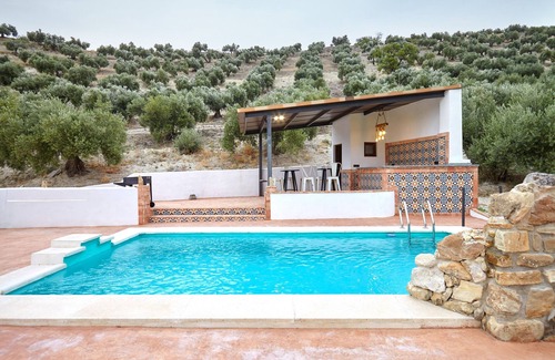 Jaen House | Holiday Home 'Casa Rural La Encina' with Mountain View, Private Pool and Air Conditioning