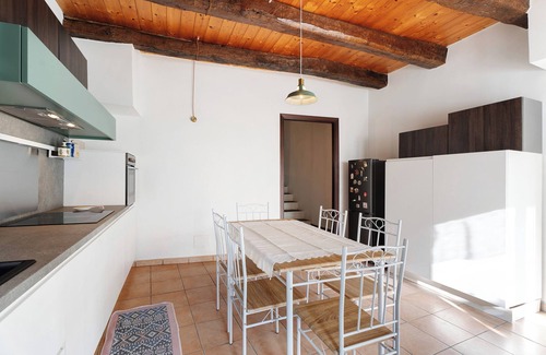 Mergozzo House | Holiday Home 'Casa Vacanze Laghi e Monti' with Mountain View, Private Garden and Wi-Fi