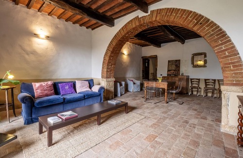 Manciano House | Holiday Home "Casale Pian di Menta" with Private Garden & Wi-Fi
