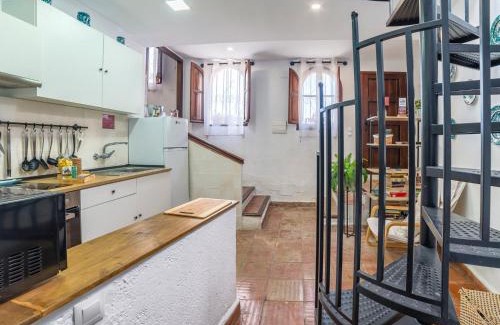 Sacromonte House | Holiday Home Cueva de Lindaraja by Interhome