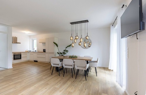Lembruch House | Holiday Home 'Das Strandhaus 2' with Shared Terrace and Wi-Fi