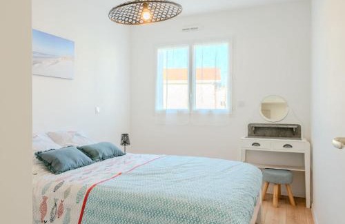 Aureilhan House | Holiday Home Domaine de Peyroutic by Interhome