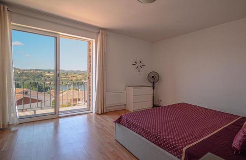 Melres House | Holiday Home Douro view by Interhome