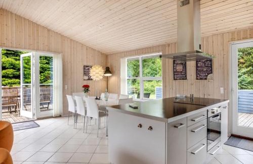Hou House | Holiday Home Felina - from the sea by Interhome