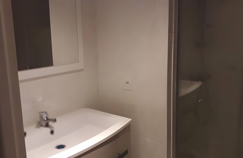 Aigueblanche Apartment | Holiday Home 'Aigueblanche' with Mountain View and Wi-Fi