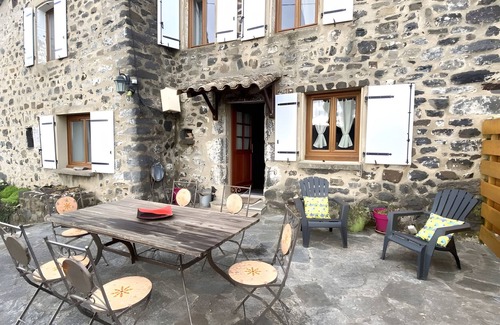 Saint-Pons House | Holiday Home 'Gîte Les Bourriaux À La Ferme De' with Mountain View