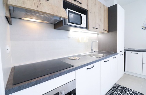 Otranto House | Holiday Home 'Galatea A Otranto' with Balcony and Air Conditioning