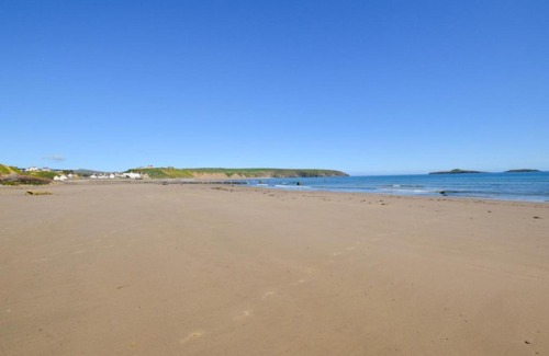 Garn Fadryn House | Holiday Home Glanderia by Interhome