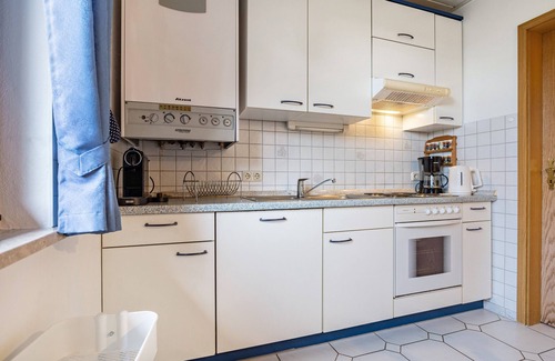 Lauterbach House | Holiday Home 'Haus Seeblick' with Sea View, Private Terrace and Wi-Fi