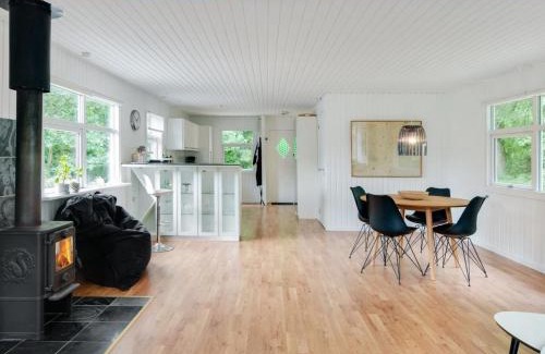 Nordost House | Holiday Home Hilde - 1-7km from the sea by Interhome