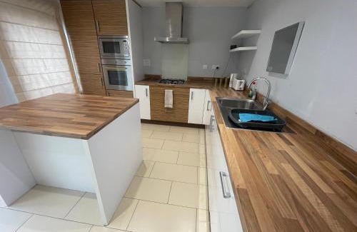 Canton House | Holiday Home In Cardiff, Sleeps 8