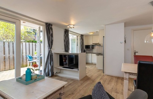 Domburg House | Holiday Home in Domburg near Beach
