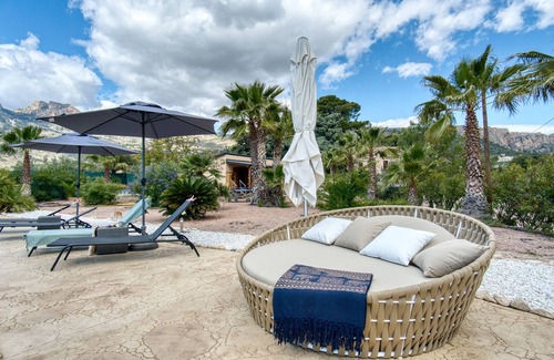 Jijona House | Holiday Home in 'Finca Rustica' where peace, space and relaxation comes together.