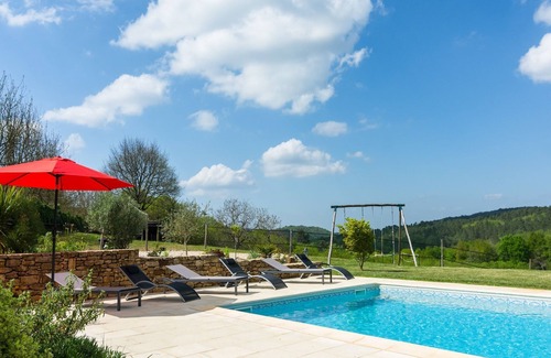 Mazeyrolles House | Holiday Home in Mazeyrolles with Pool