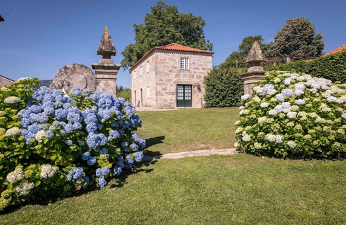 Santa Cruz do Lima House | Holiday home in Ponte de Lima with pool