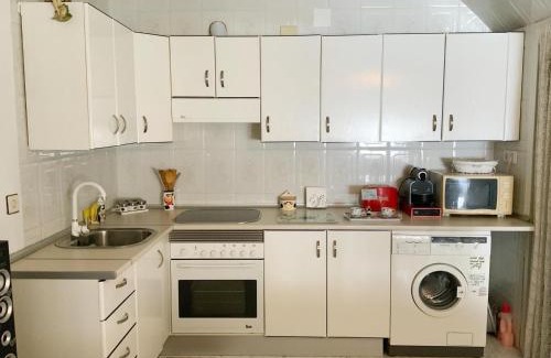 Villamiel House | Holiday Home in Villamiel with Mountain Views, cleaning included