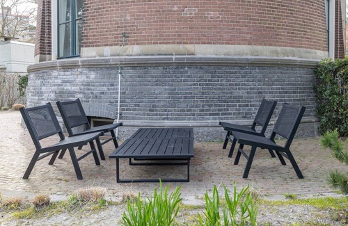 Vlissingen House | Holiday Home in Vlissingen with Garden