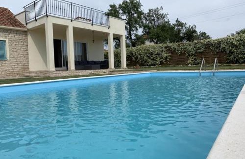 Murvica House | Holiday Home in Zadar with Private Pool