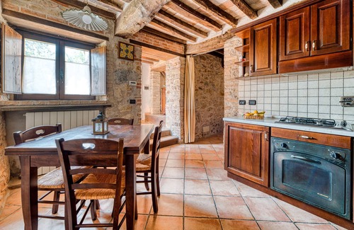 Giano dell'Umbria Other | Holiday Home 'Casale Storico XVII Sec - Rosa' with Mountain View, Shared Pool and Wi-Fi
