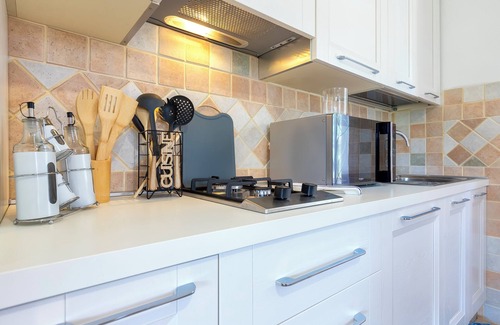 San Pietro a Mare House | Holiday Home 'Casa Con Terrazza' with Private Terrace, Wi-Fi and Air Conditioning
