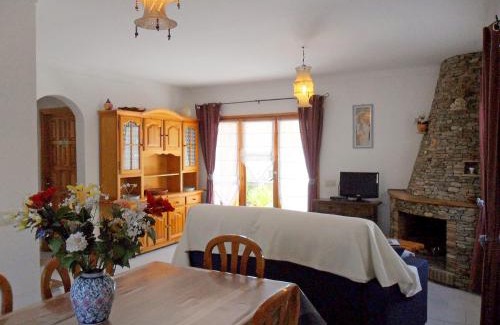L'Escala House | Holiday Home Josiane by Interhome