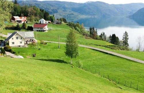 Askvoll House | Holiday Home Kvamsvika by Interhome