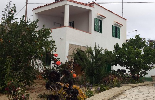 Fasnia House | Holiday home La Sombrera Fasnia with beautiful views of sea and mountains