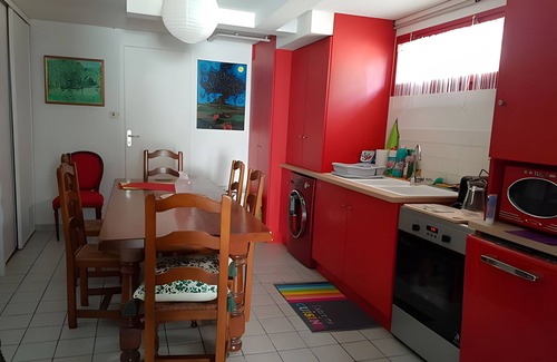 Revel-Tourdan House | Holiday Home 'Louis' with Mountain View, Private Pool and Wi-Fi