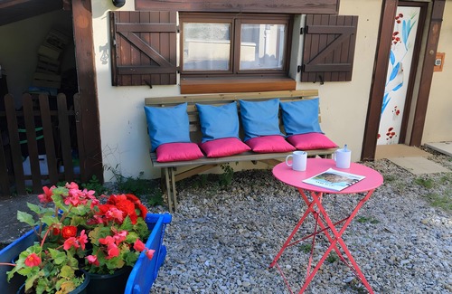 Revel-Tourdan House | Holiday Home 'Louis' with Mountain View, Private Pool and Wi-Fi