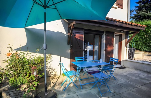 Revel-Tourdan House | Holiday Home 'Louis' with Mountain View, Private Pool and Wi-Fi