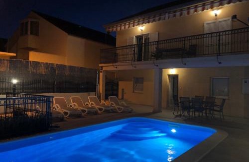Meterize House | Holiday Home - Marija