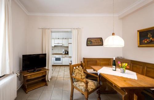 Traben-Trarbach House | Holiday Home Moselhäuschen by Interhome